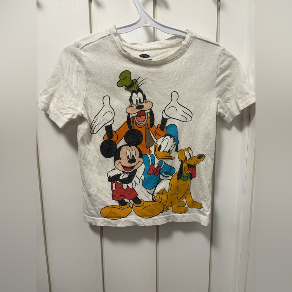 🔵⭐️5/$30 Old Navy Collectabilitees Kids White Graphic Tee with Disney Cartoon